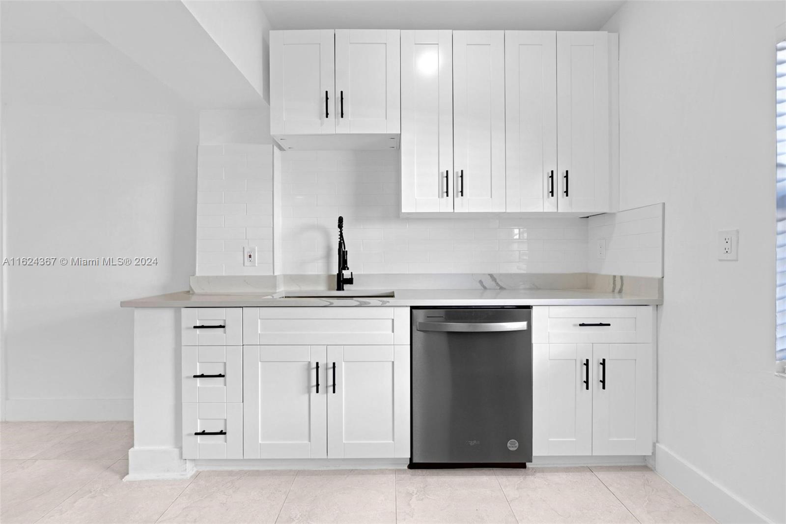 BISCAYNE SHORES UNIT 4 - Residential