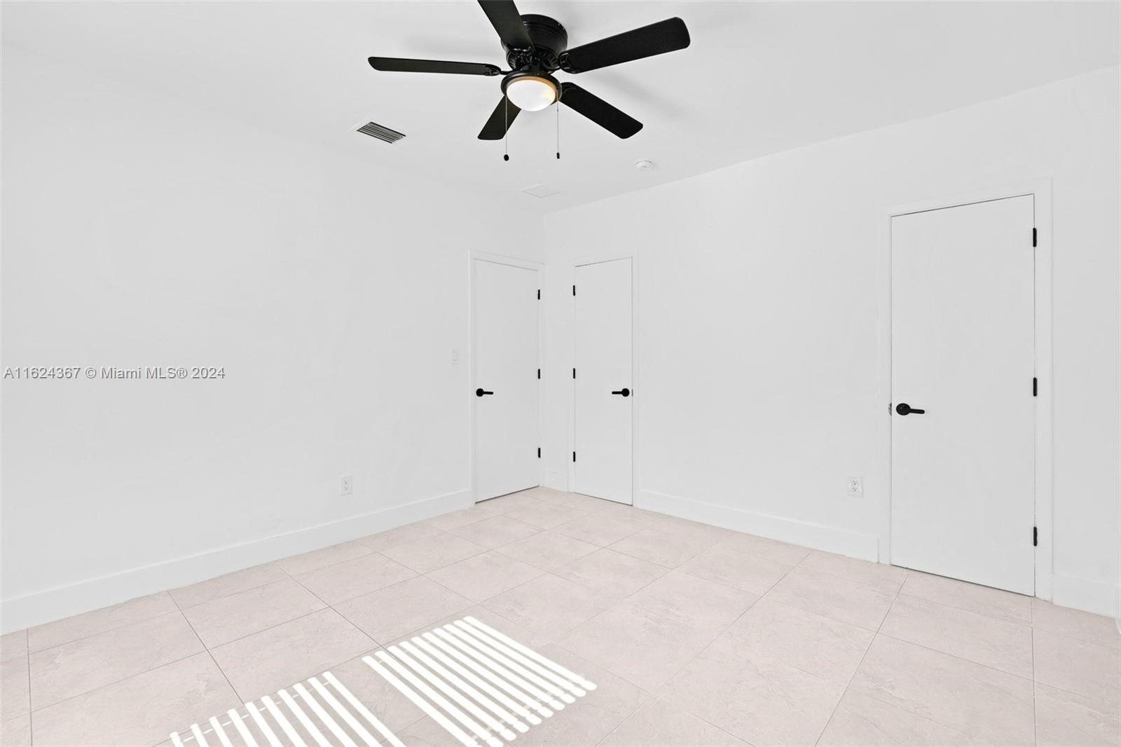 BISCAYNE SHORES UNIT 4 - Residential