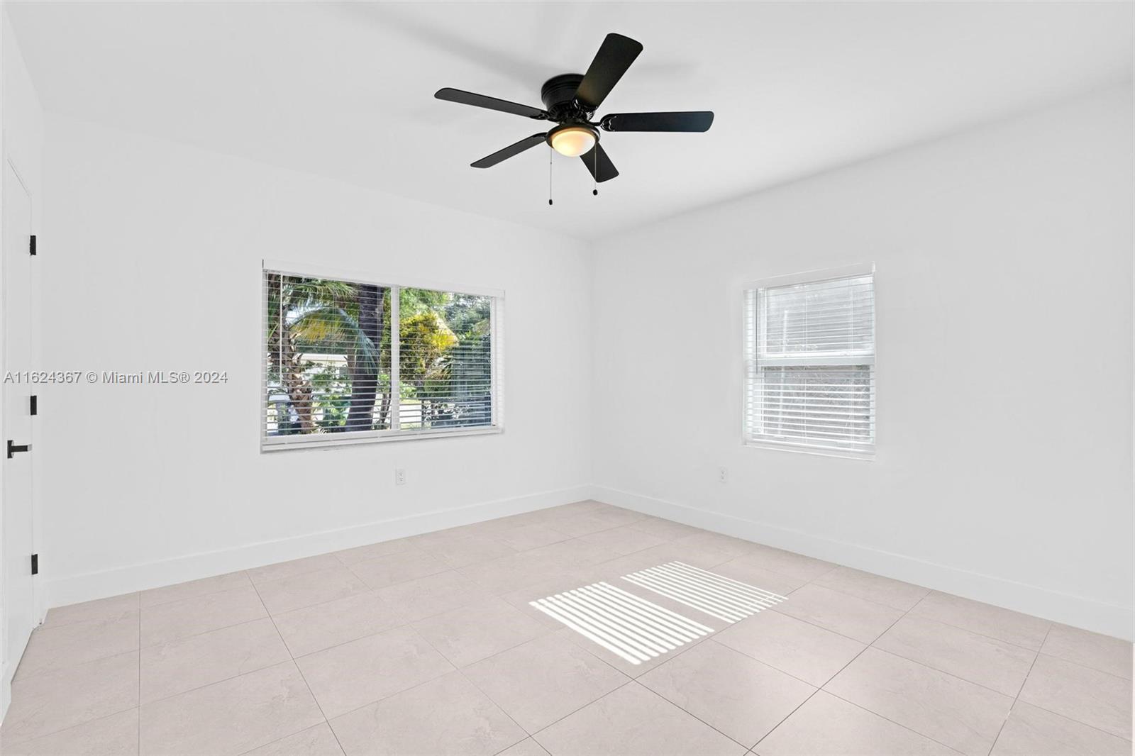BISCAYNE SHORES UNIT 4 - Residential
