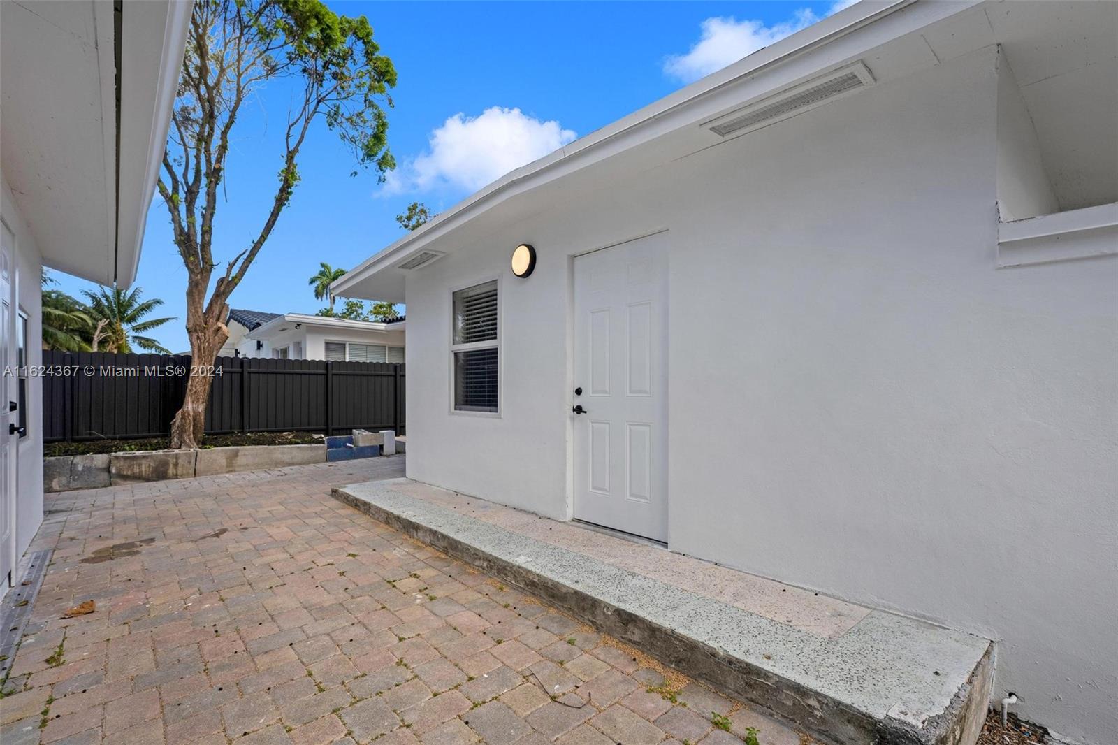 BISCAYNE SHORES UNIT 4 - Residential