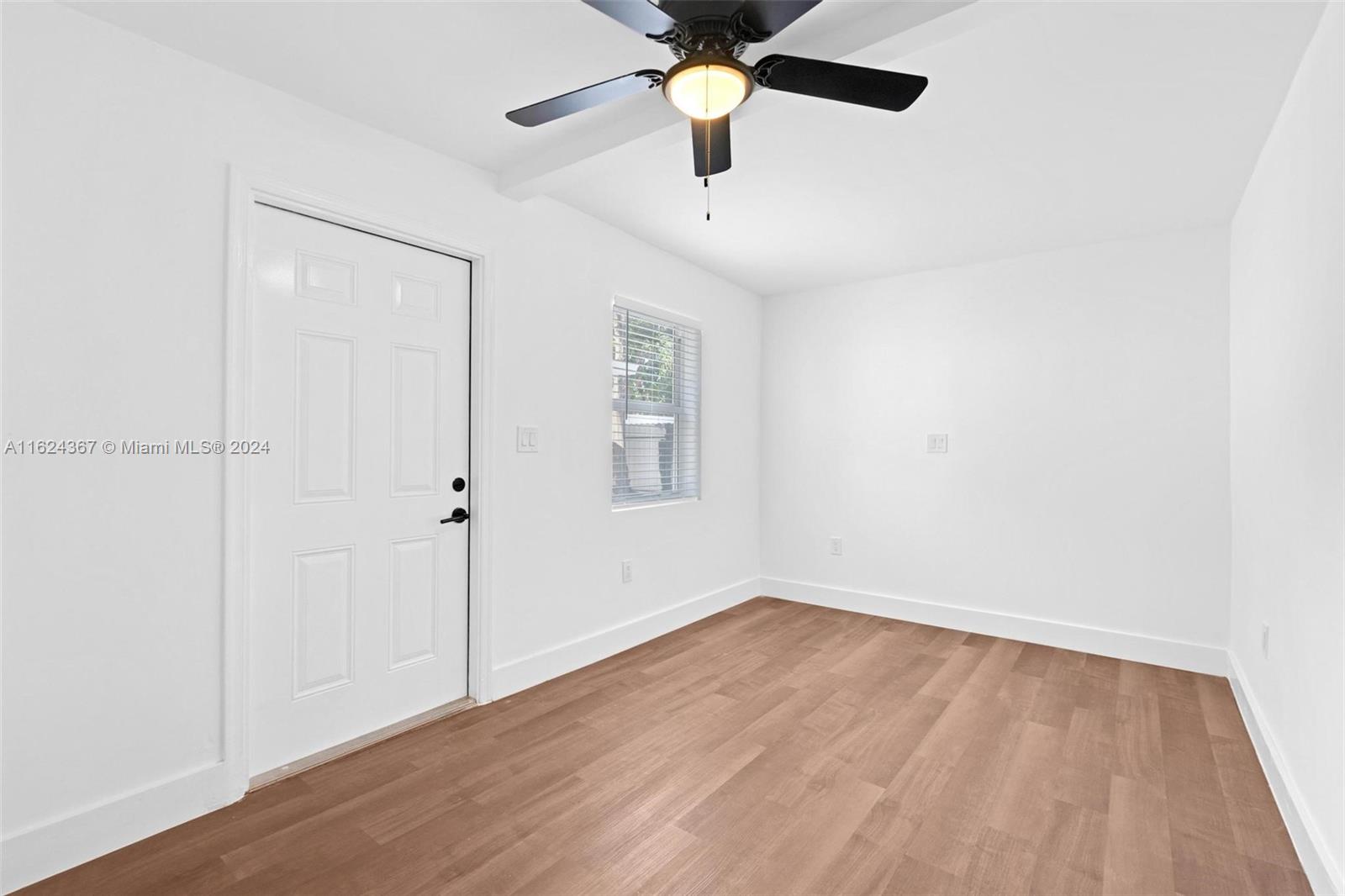 BISCAYNE SHORES UNIT 4 - Residential
