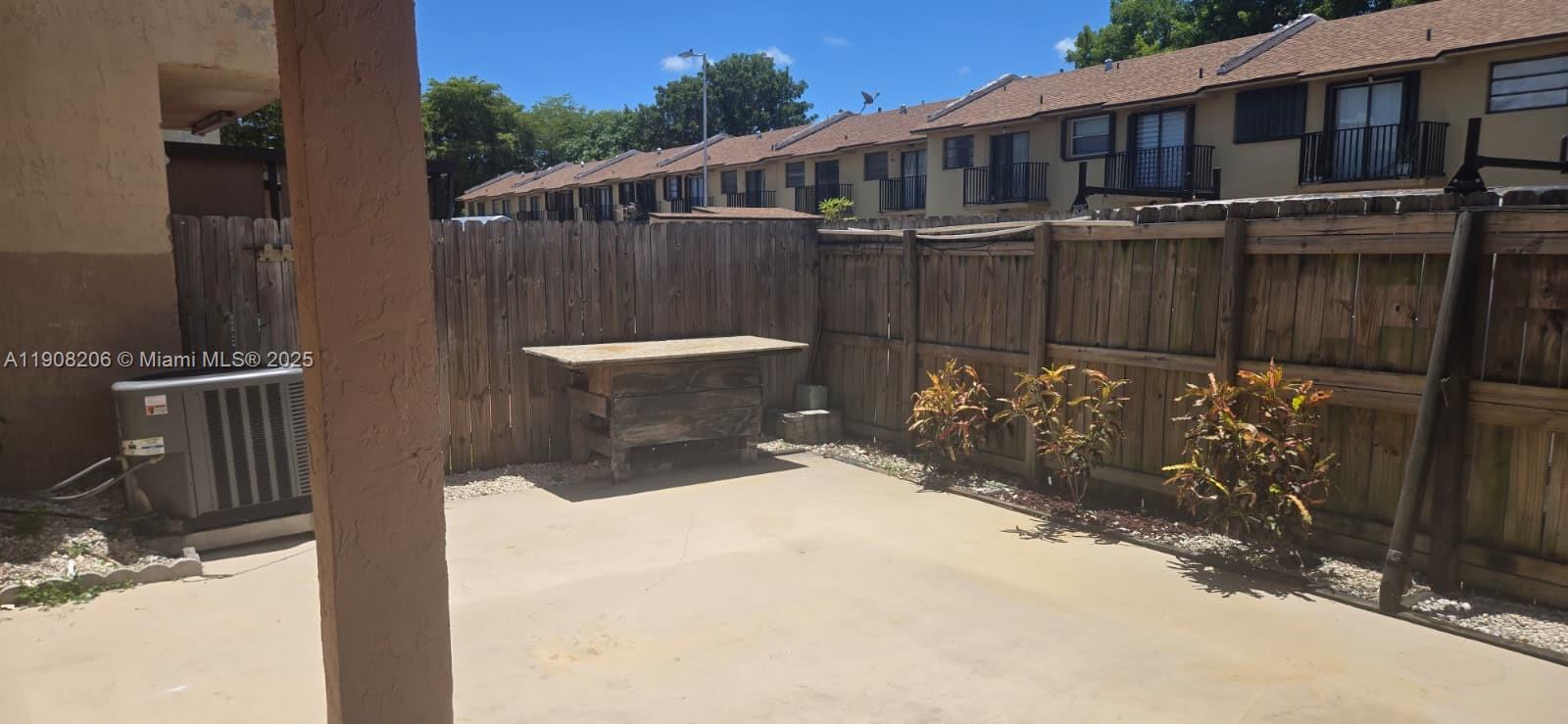 KENDALE WOODS NORTH CONDO - Residential Lease