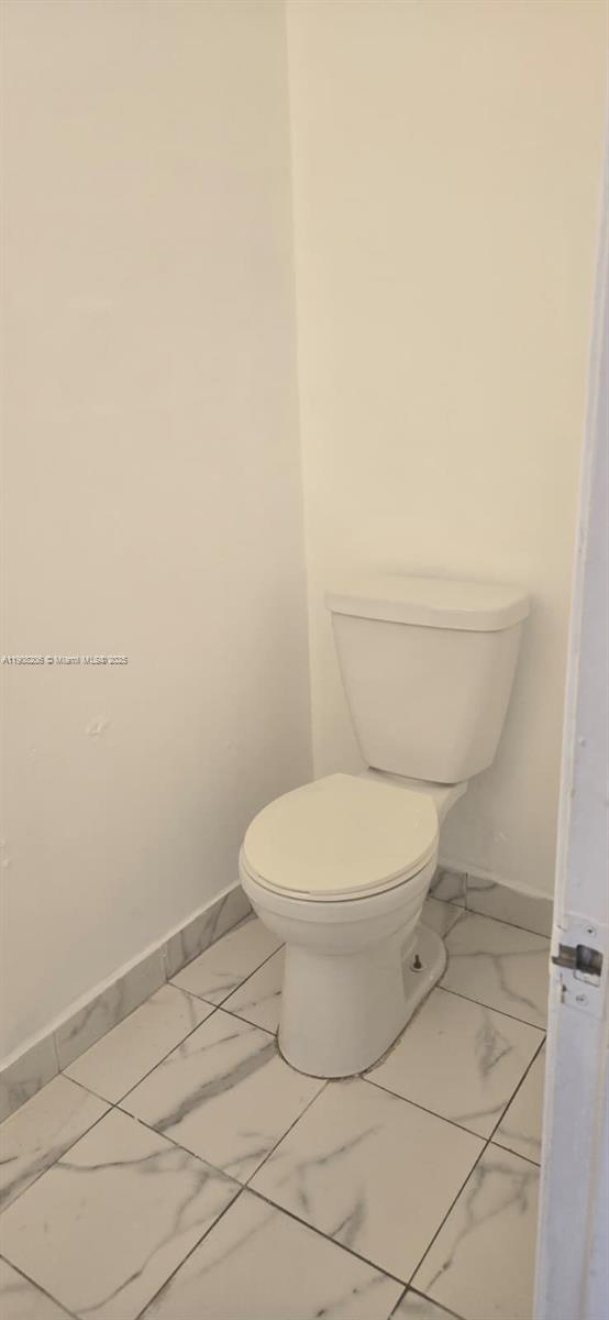 KENDALE WOODS NORTH CONDO - Residential Lease