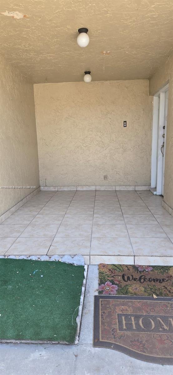 KENDALE WOODS NORTH CONDO - Residential Lease