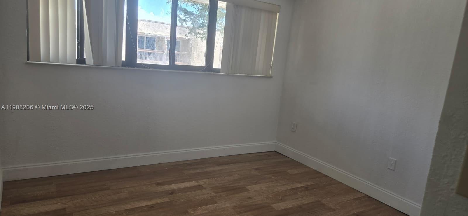 KENDALE WOODS NORTH CONDO - Residential Lease