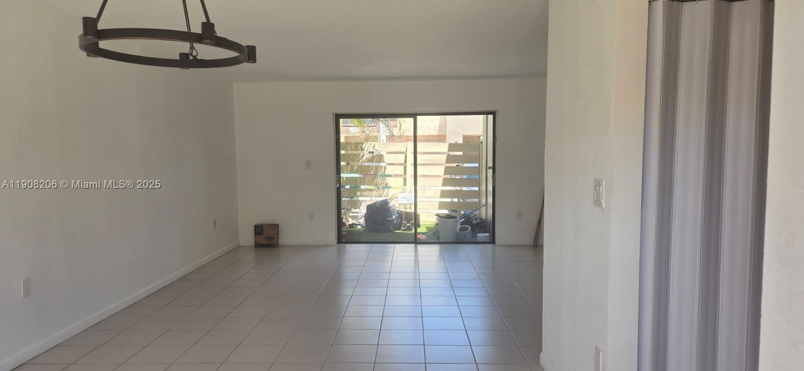 KENDALE WOODS NORTH CONDO - Residential Lease