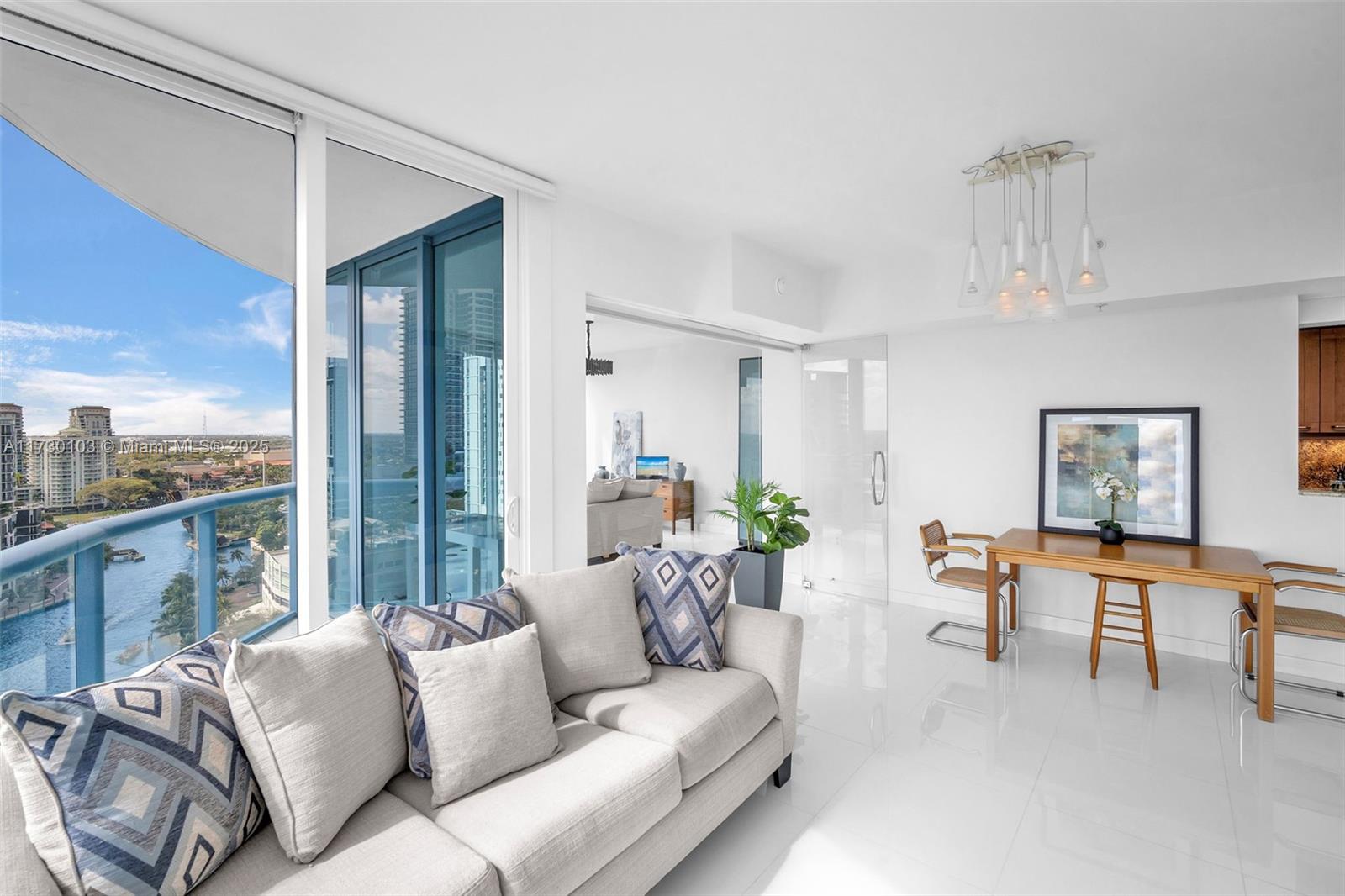 LAS OLAS RIVER HOUSE COND - Residential