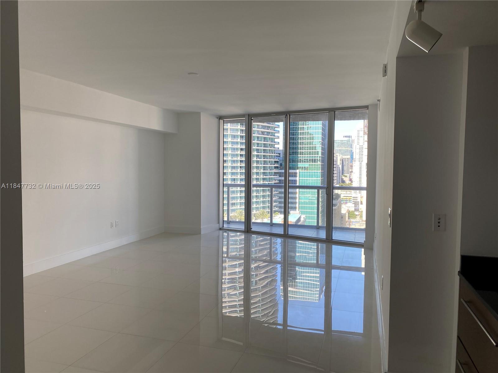 475 Brickell Ave 2410