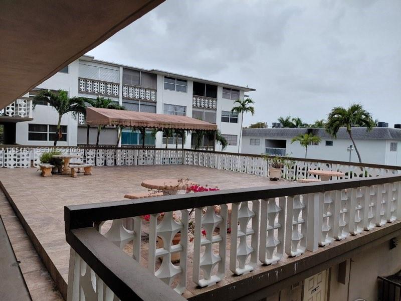 TURF CONDO - Residential