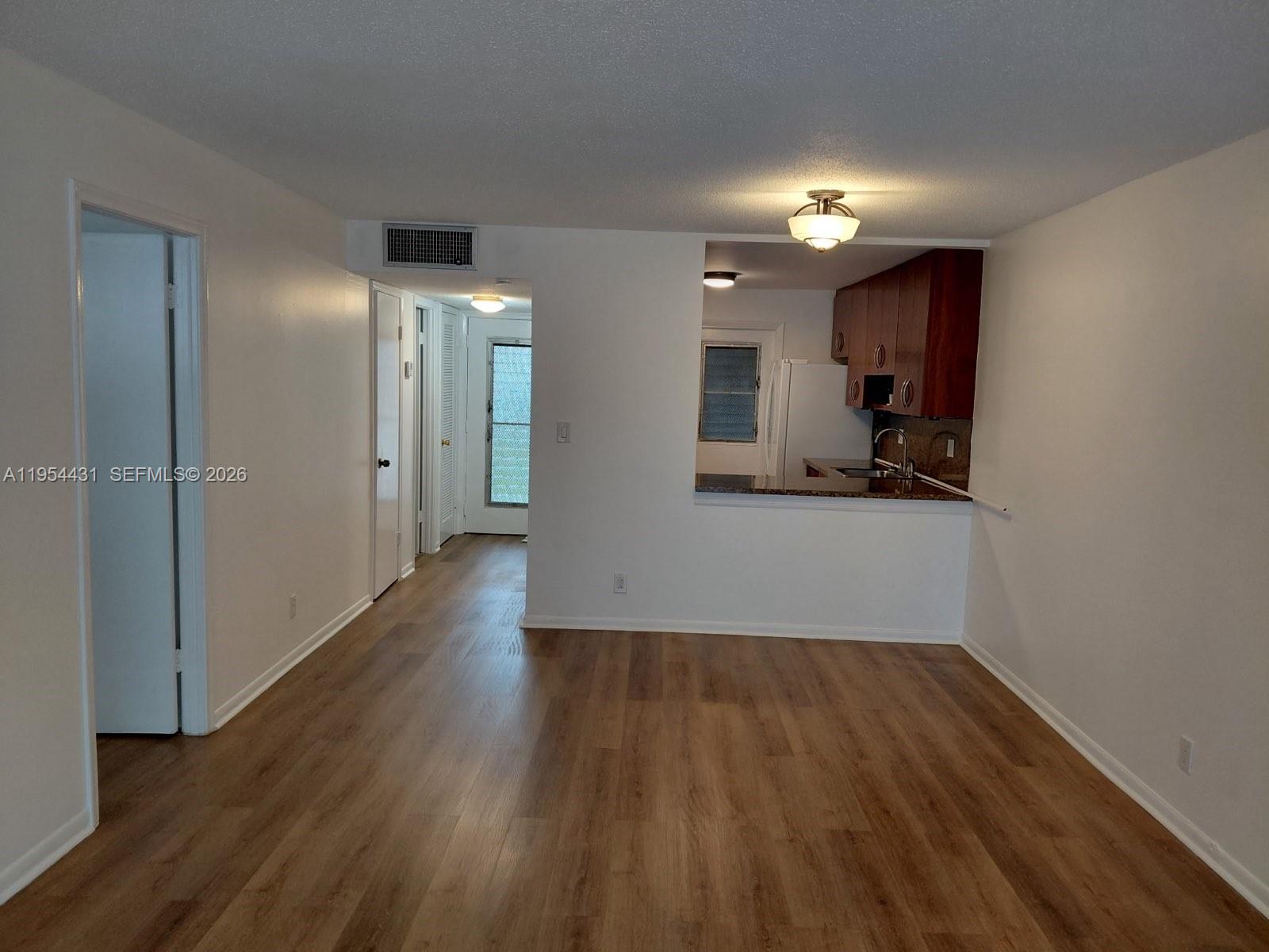 TURF CONDO - Residential