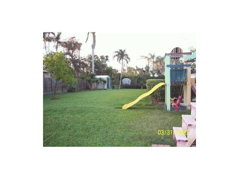 PLANTATION GARDENS 3RD - Residential