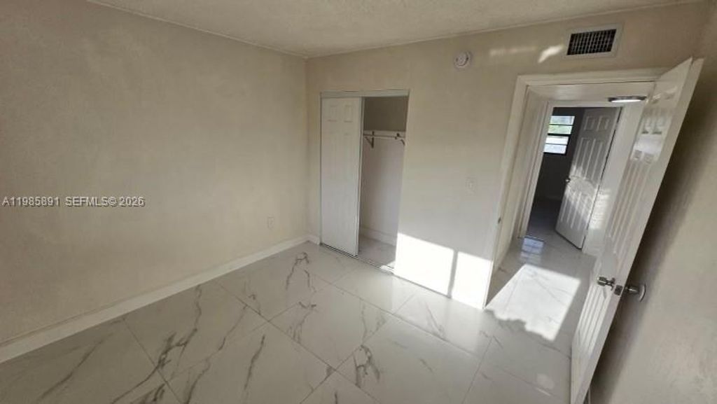 Photo of 208 Avondale Dr #11, Pompano Beach, FL 33060 (MLS # A11985891)