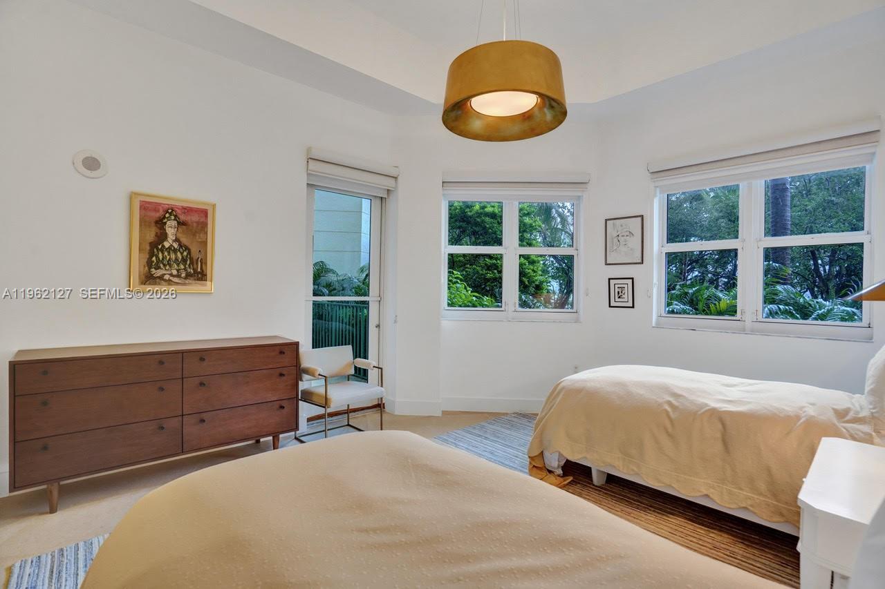 TURNBERRY VLG NO TOWER CO - Residential