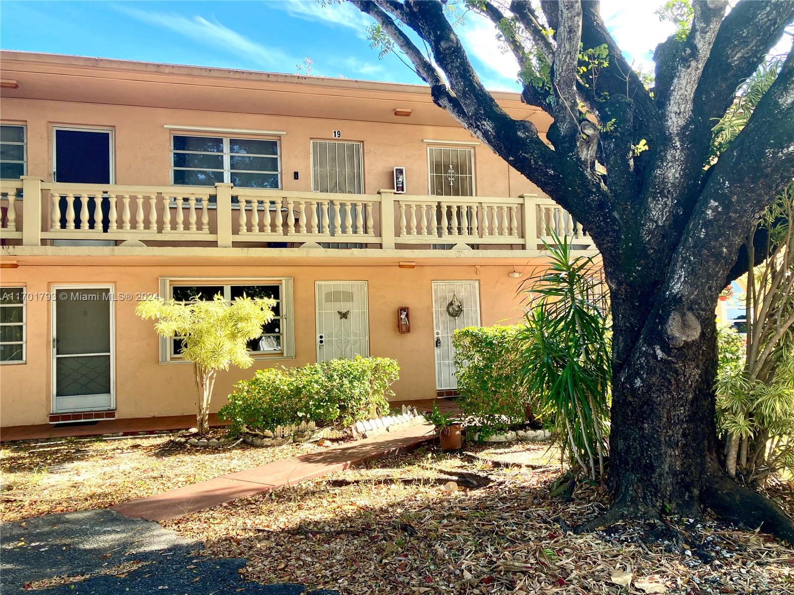 Property for Sale at 20275 Ne 2nd Ave 16, Miami, Broward County, Florida - Bedrooms: 2 
Bathrooms: 2  - $175,000