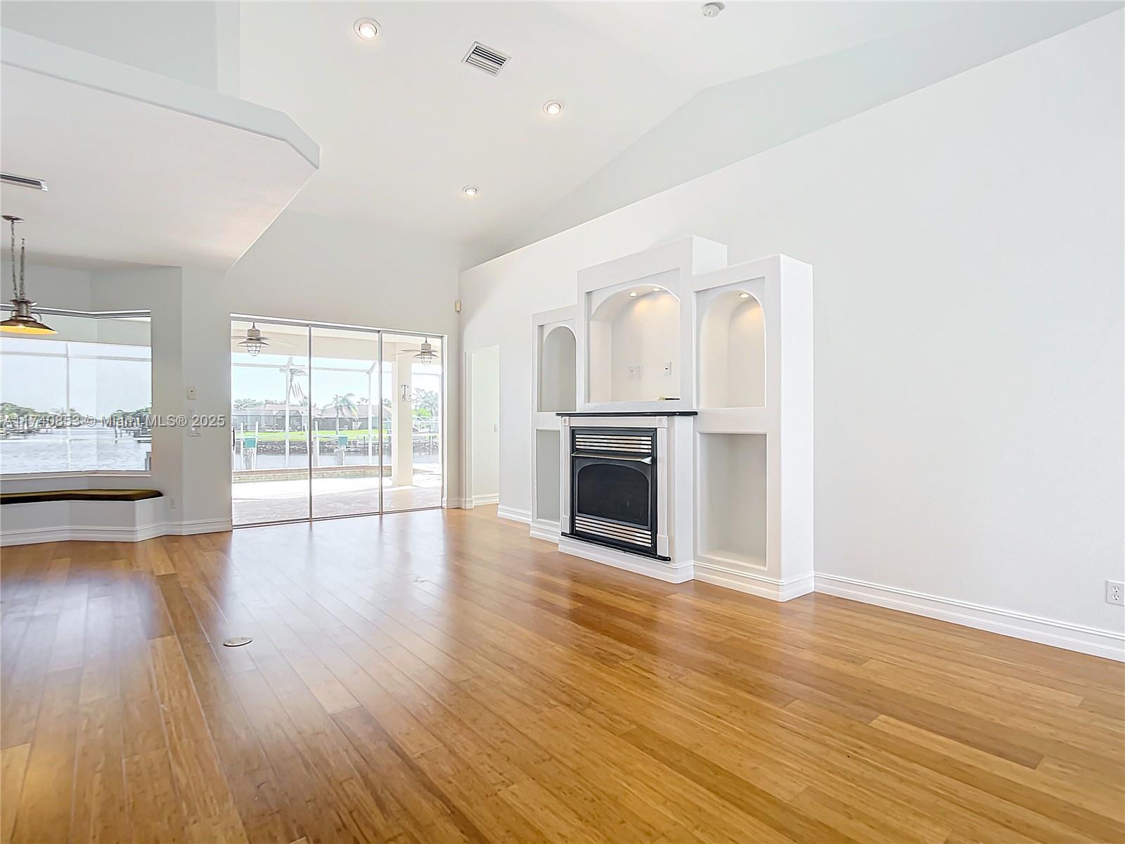 Port Charlotte - Residential