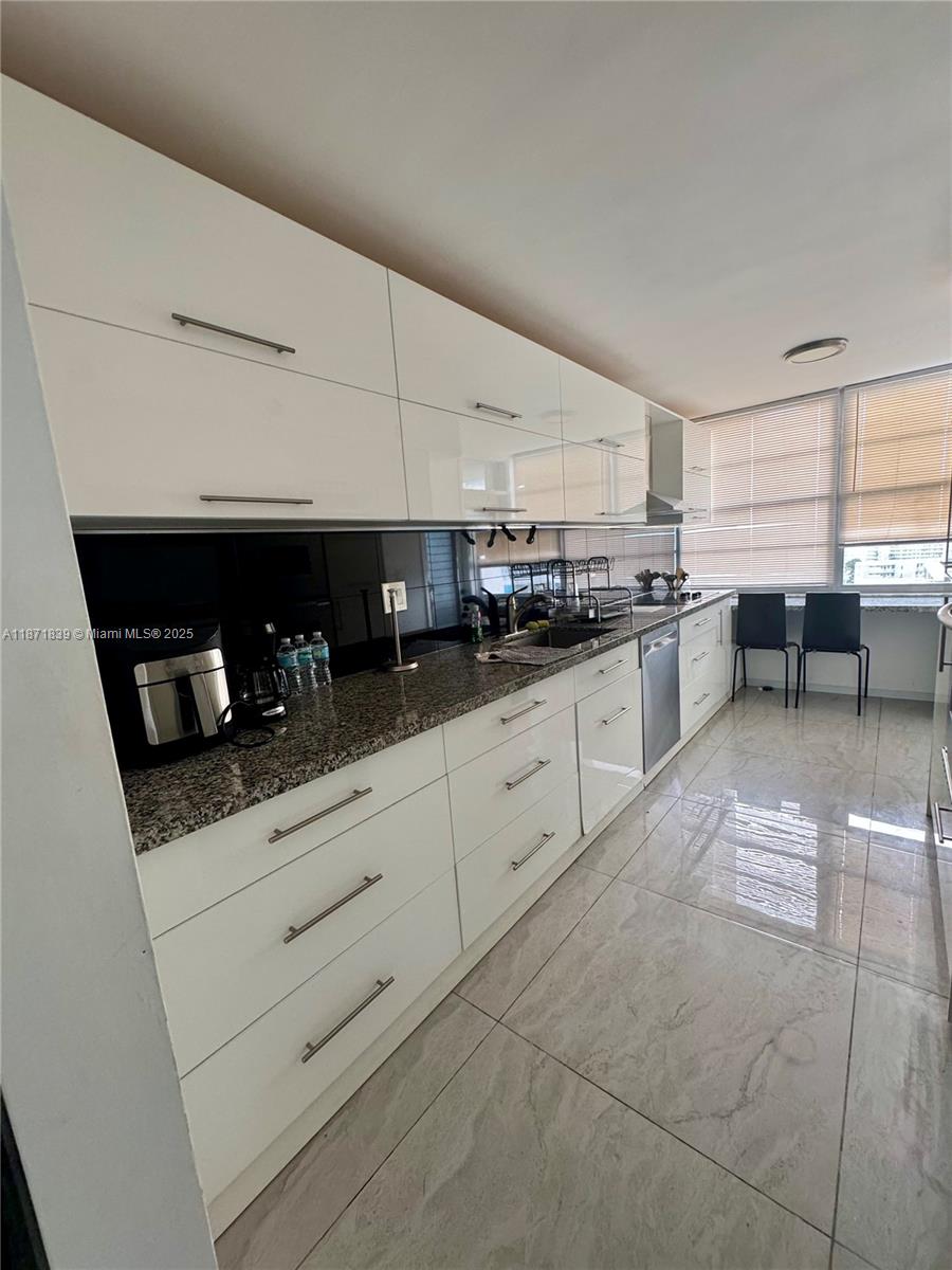 DEL PRADO - Residential