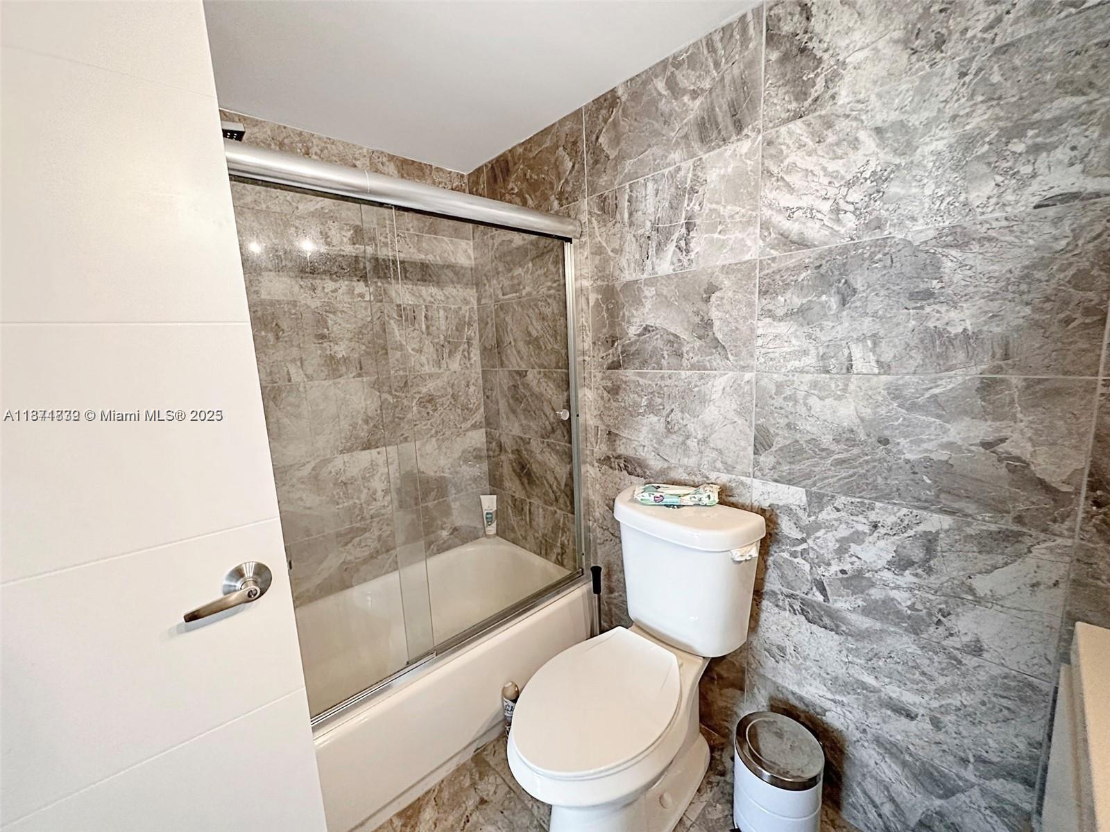 DEL PRADO - Residential