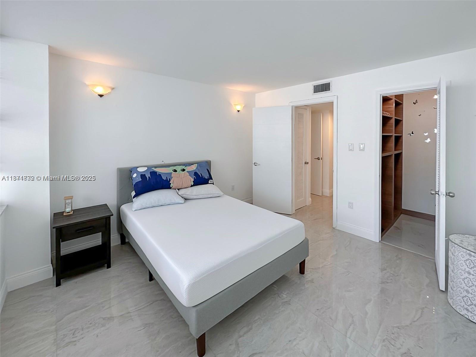 DEL PRADO - Residential