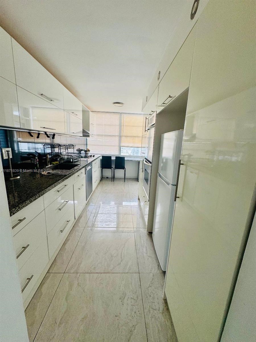 DEL PRADO - Residential