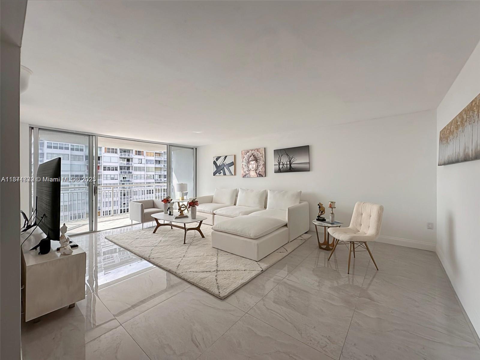 DEL PRADO - Residential