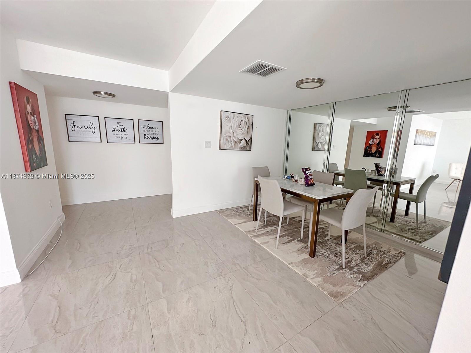 DEL PRADO - Residential