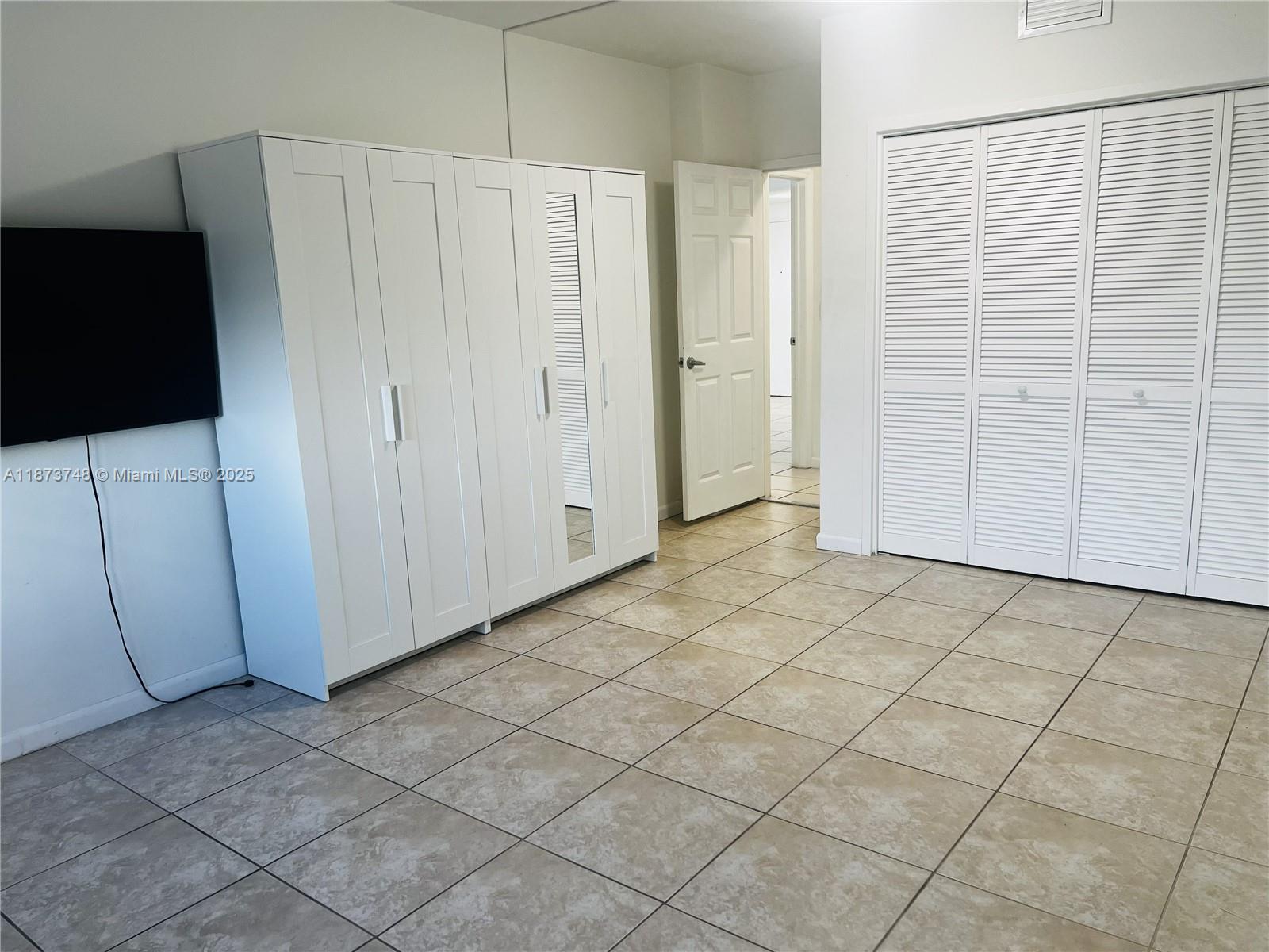 CORINTHIAN CONDO - Residential