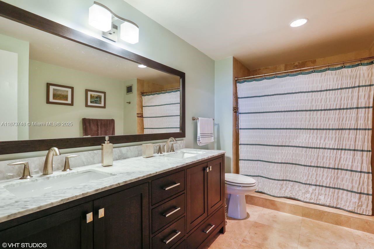 CORINTHIAN CONDO - Residential