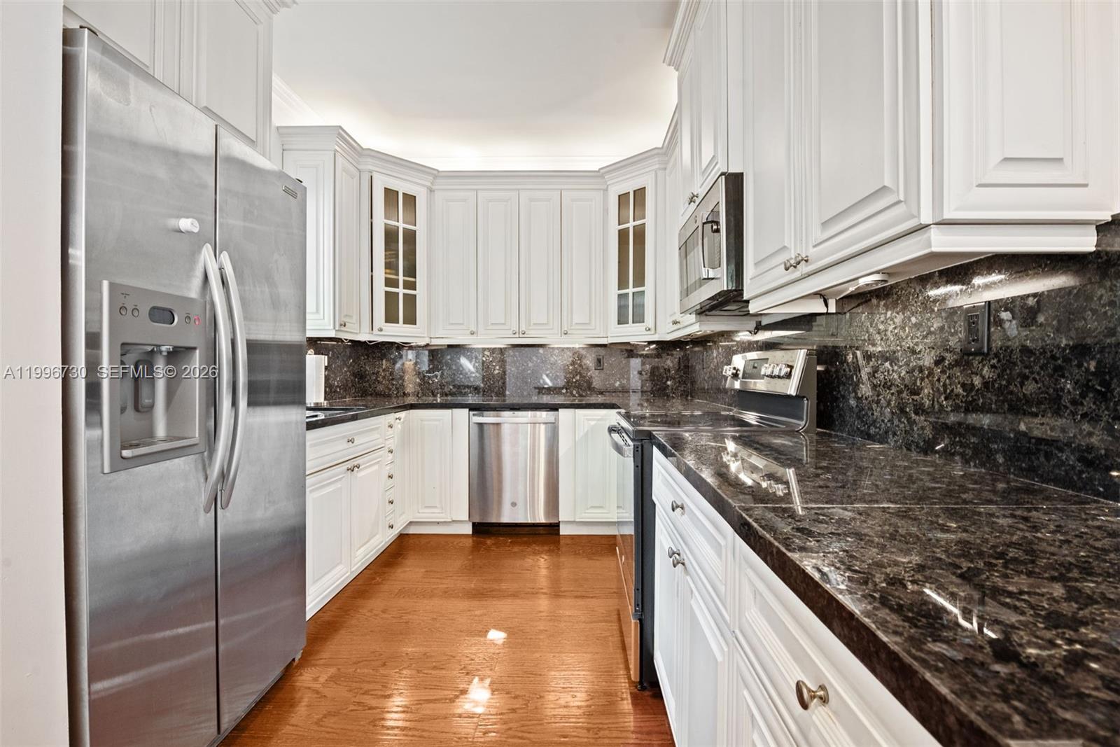 GROVE WALK TOWNHOMES COND - Residential