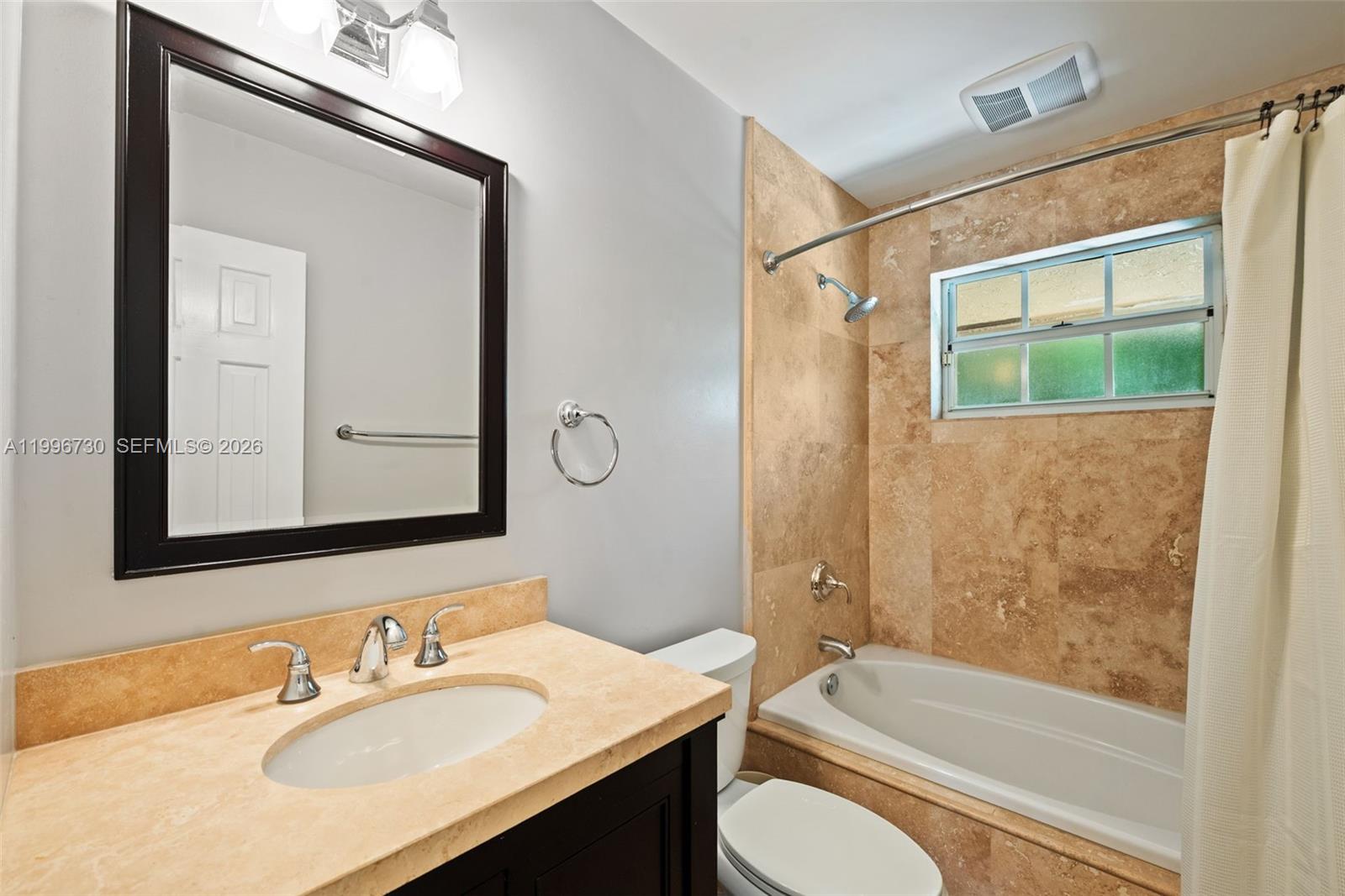 GROVE WALK TOWNHOMES COND - Residential