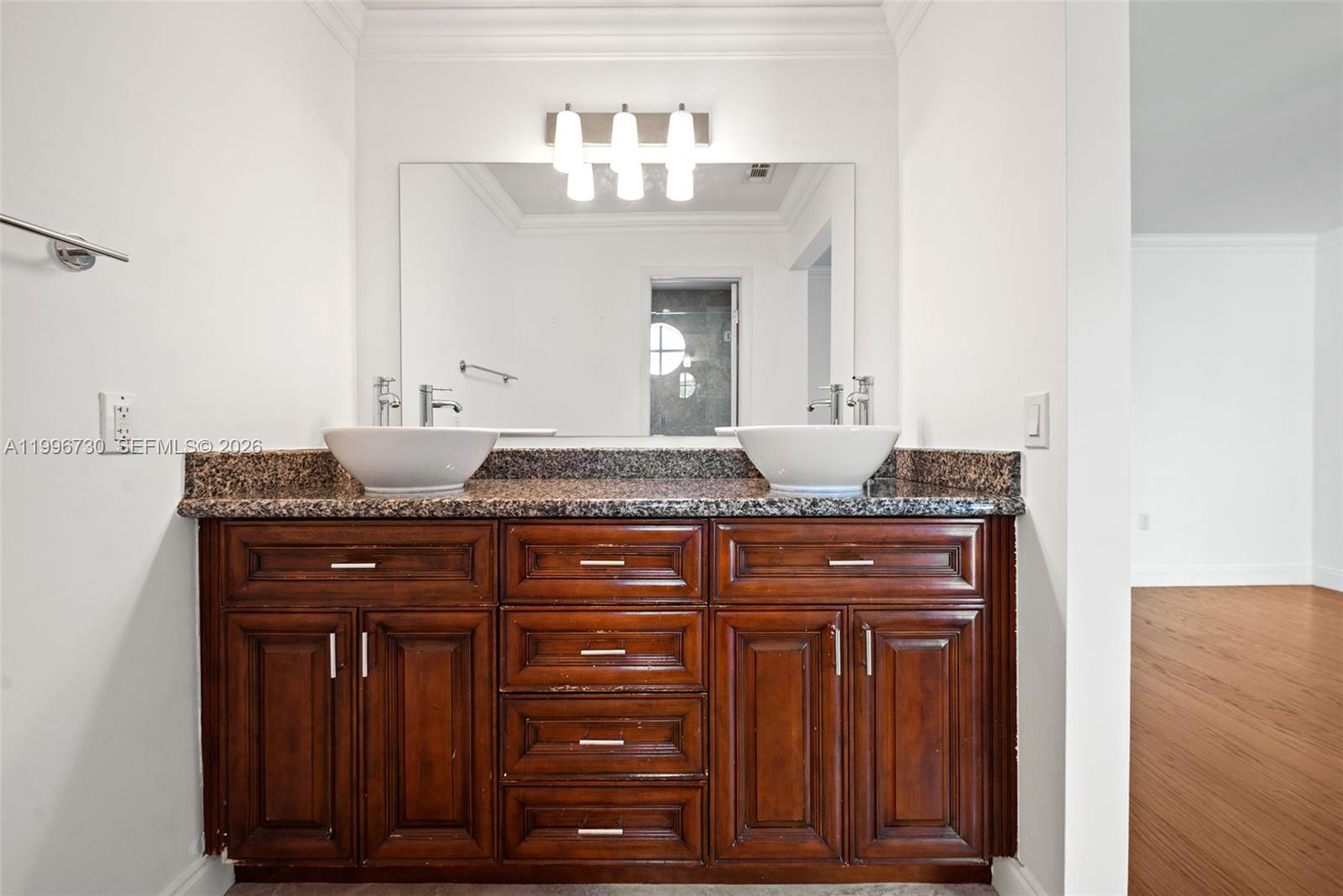 GROVE WALK TOWNHOMES COND - Residential