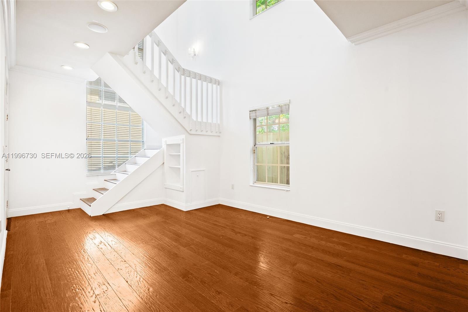 GROVE WALK TOWNHOMES COND - Residential