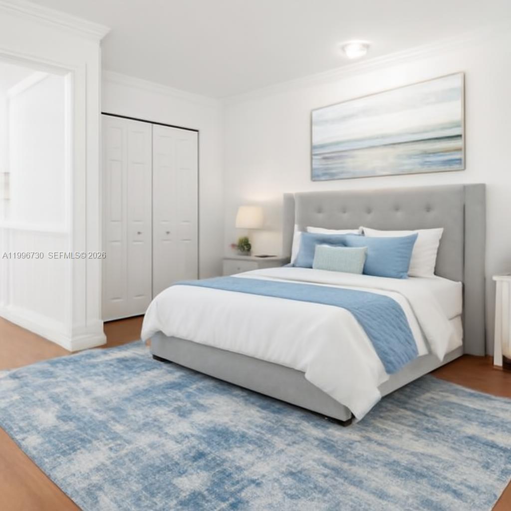 GROVE WALK TOWNHOMES COND - Residential