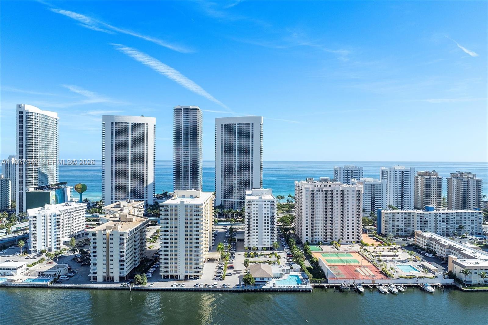 PLAZA TOWERS SOUTH CONDO - Residential