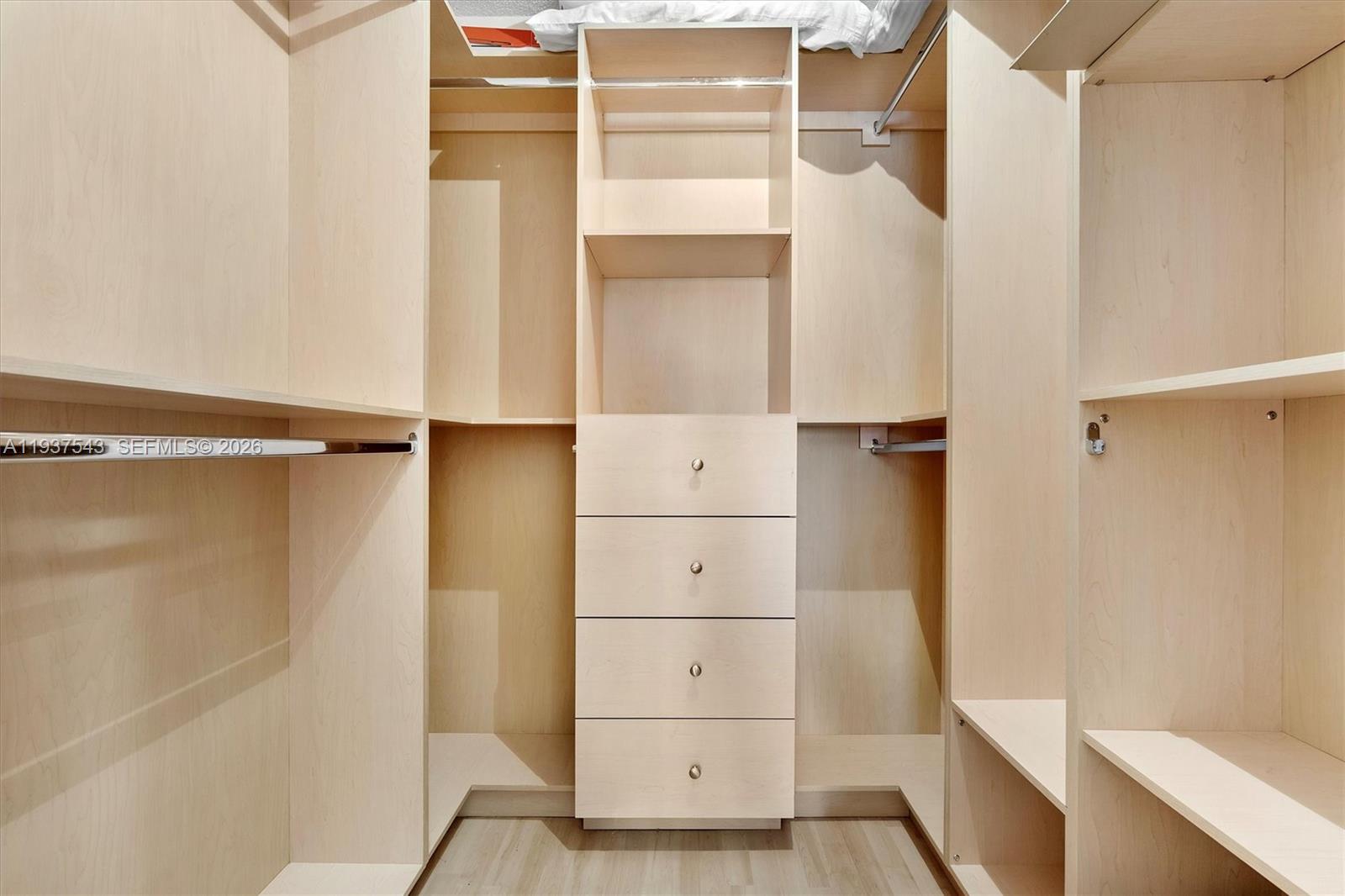 PLAZA TOWERS SOUTH CONDO - Residential