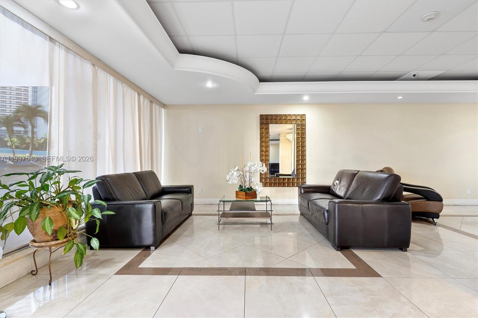 PLAZA TOWERS SOUTH CONDO - Residential