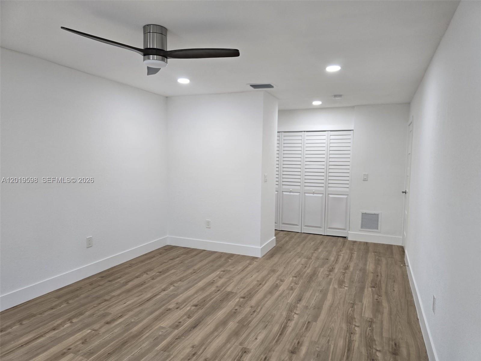 PORT LABELLE UNIT 5 - Residential