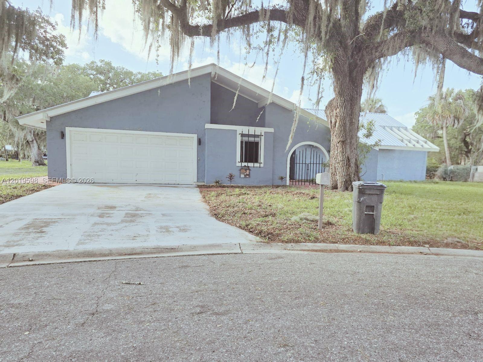 PORT LABELLE UNIT 5 - Residential