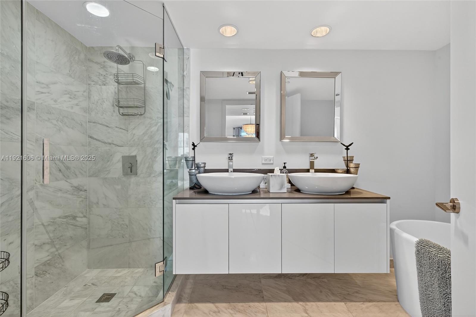 BAY HARBOUR ISLAND - Residential Lease