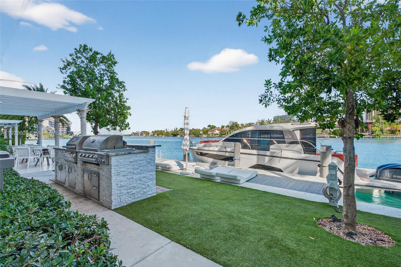 BAY HARBOUR ISLAND - Residential Lease