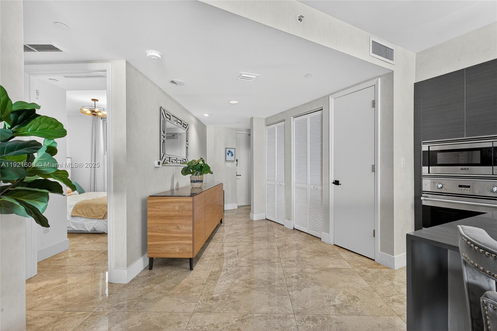 BAY HARBOUR ISLAND - Residential Lease