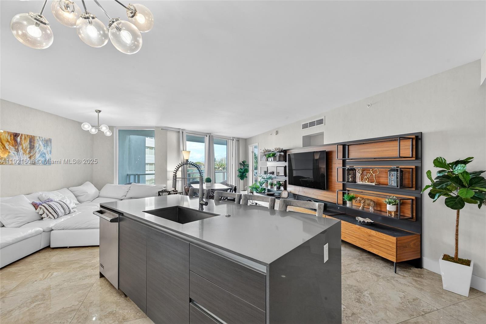 BAY HARBOUR ISLAND - Residential Lease