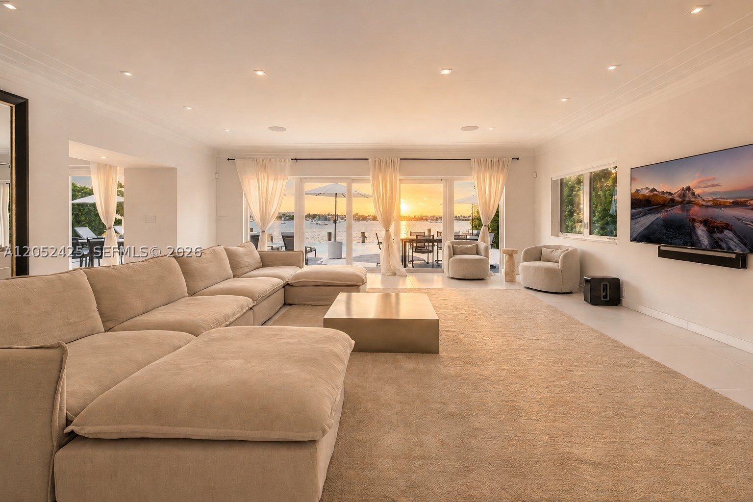 1300 S Venetian Way