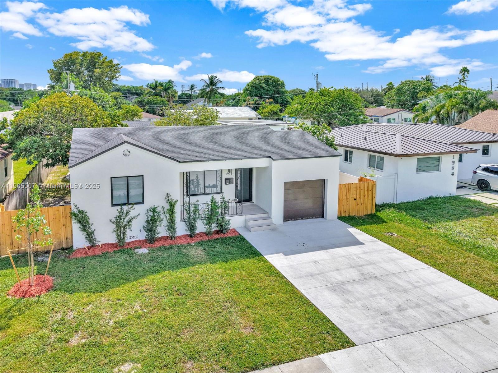 NORTH HOLLYWOOD - Residential Income