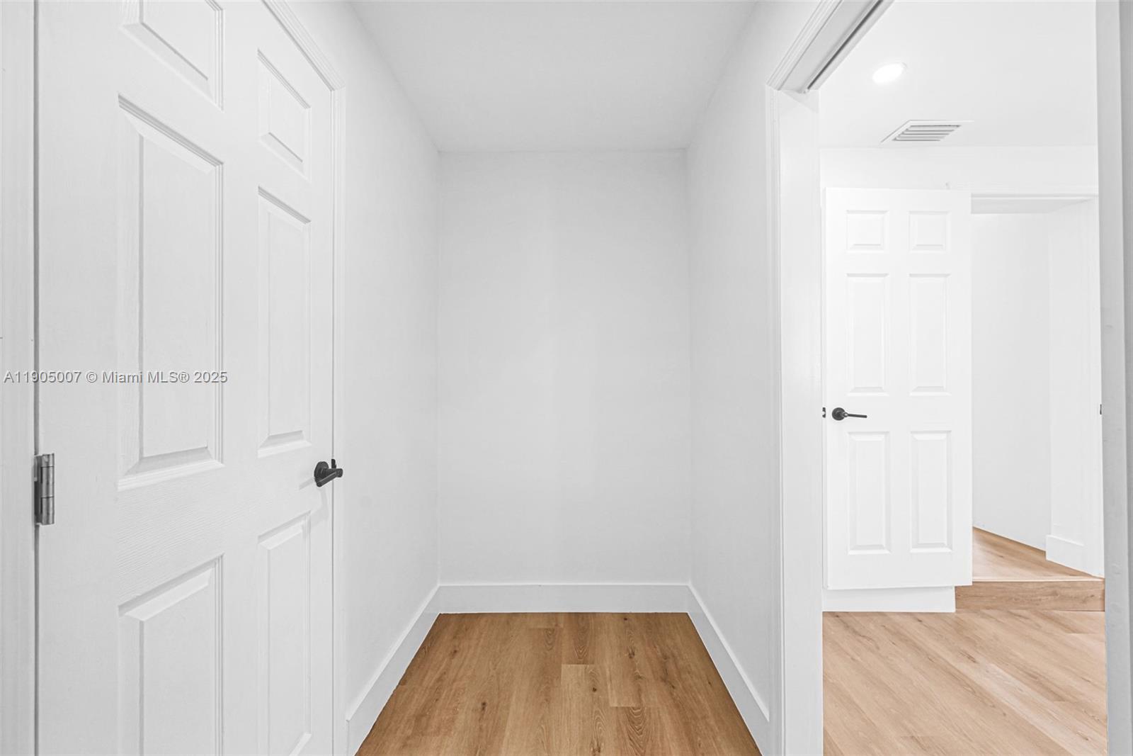 NORTH HOLLYWOOD - Residential Income