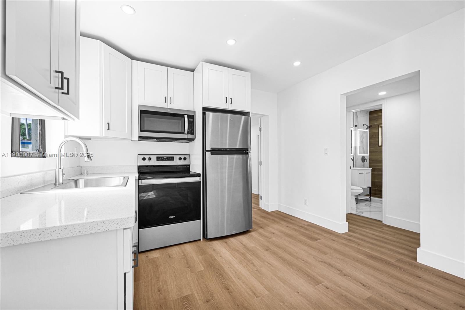 NORTH HOLLYWOOD - Residential Income