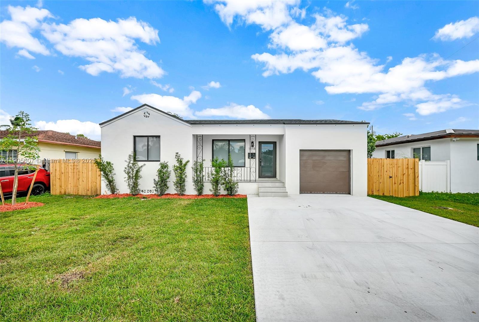 NORTH HOLLYWOOD - Residential Income