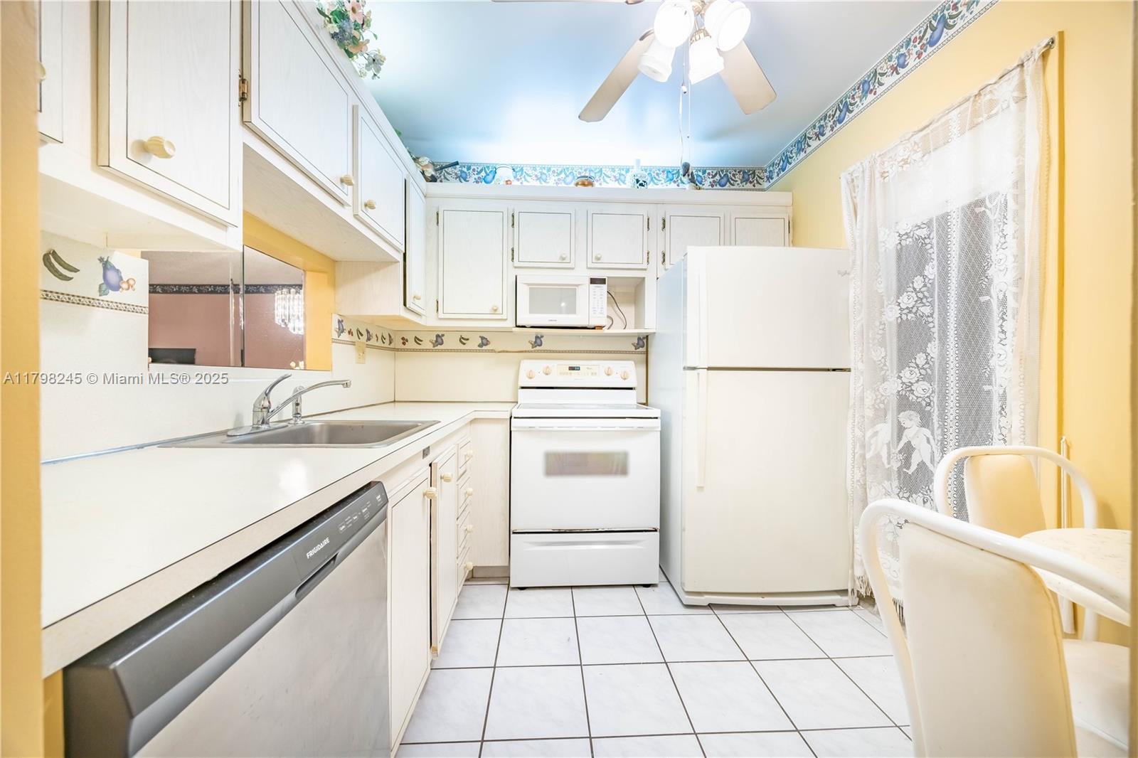 4701 NW 34th St 401