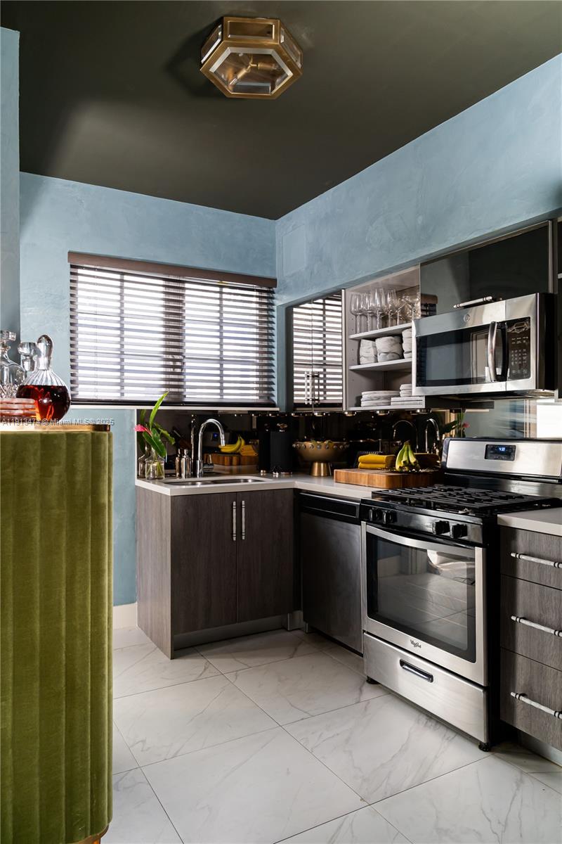 LINCOLN SUB - Residential Lease