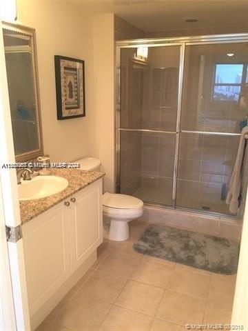 TURNBERRY ON THE GREEN CO - Residential Lease