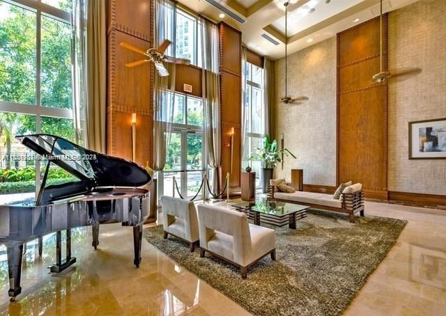 TURNBERRY ON THE GREEN CO - Residential Lease